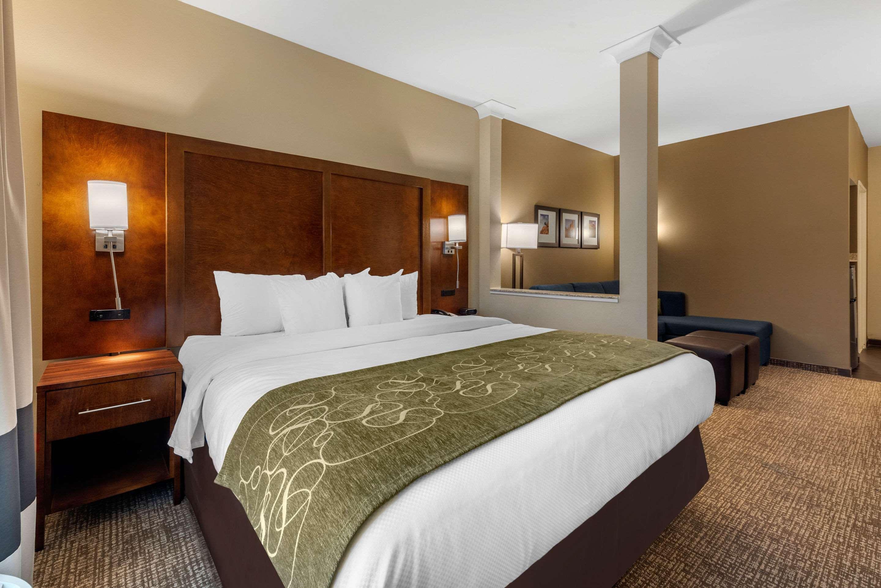Comfort Suites Denver Near Anschutz Medical Campus Aurora Dış mekan fotoğraf