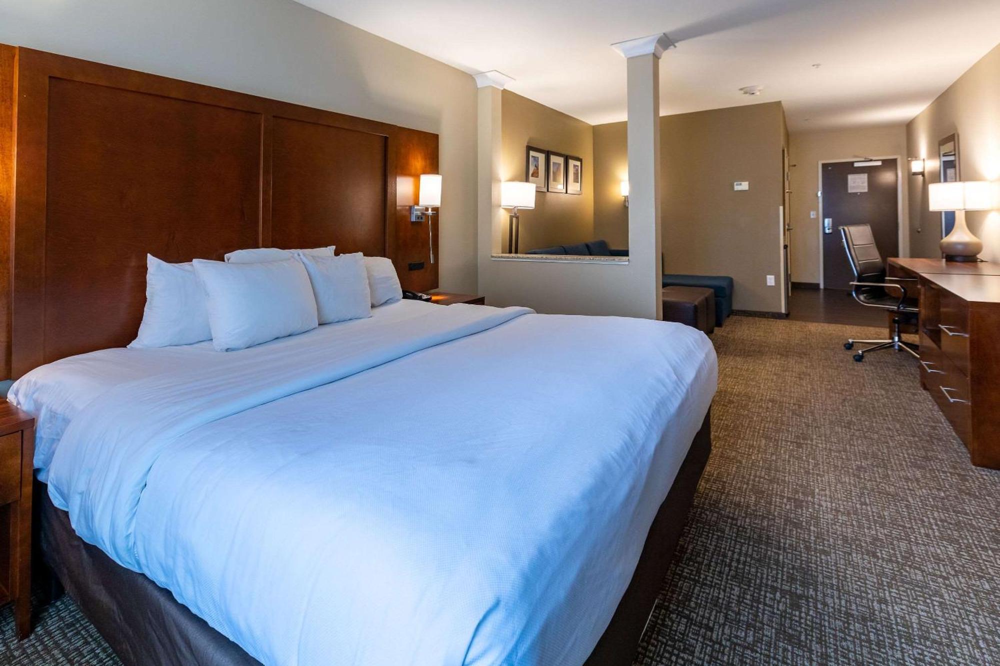 Comfort Suites Denver Near Anschutz Medical Campus Aurora Dış mekan fotoğraf