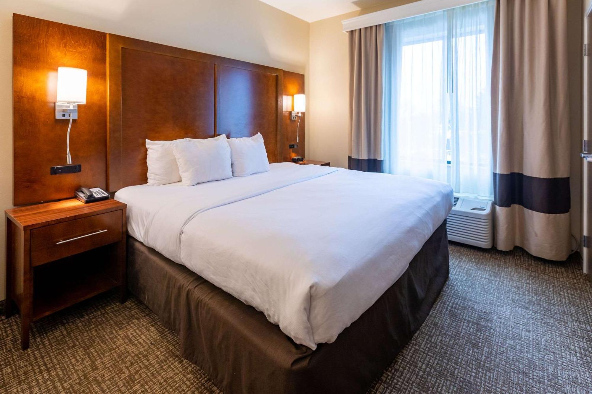 Comfort Suites Denver Near Anschutz Medical Campus Aurora Dış mekan fotoğraf