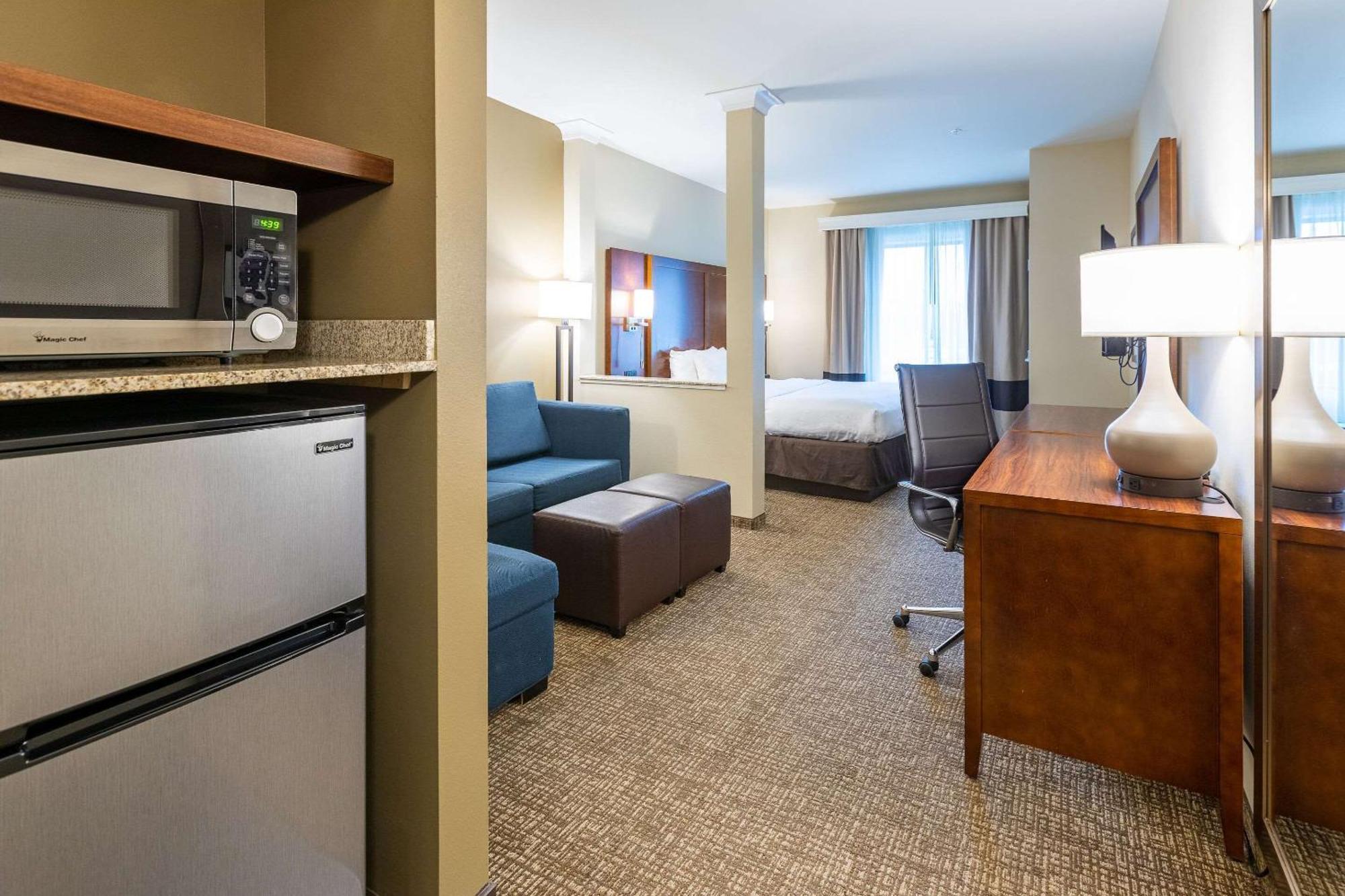 Comfort Suites Denver Near Anschutz Medical Campus Aurora Dış mekan fotoğraf
