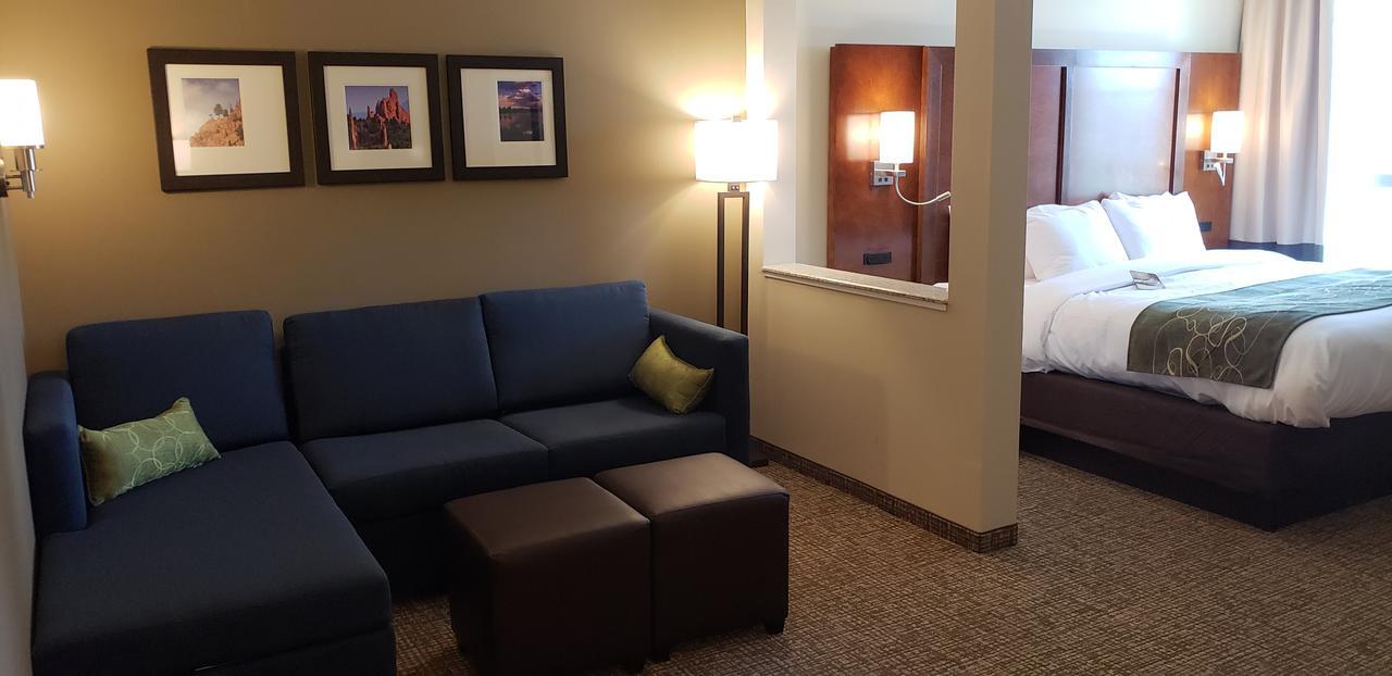 Comfort Suites Denver Near Anschutz Medical Campus Aurora Dış mekan fotoğraf