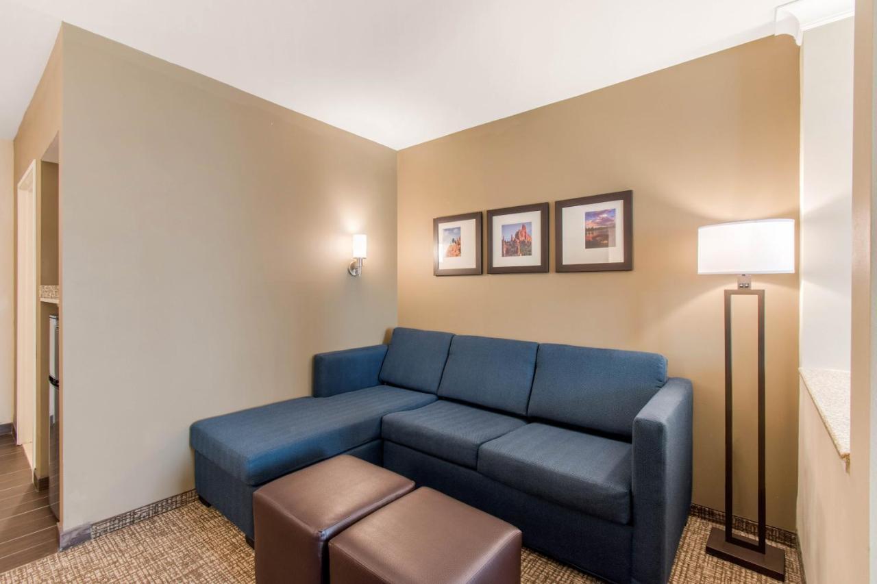 Comfort Suites Denver Near Anschutz Medical Campus Aurora Dış mekan fotoğraf